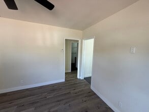 2922 Glenhurst Ave, Unit 2922 Glenhurst Ave in Los Angeles, CA - Building Photo - Building Photo