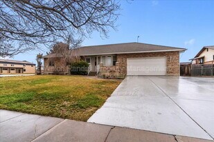 3515 W 5000 S in Roy, UT - Building Photo