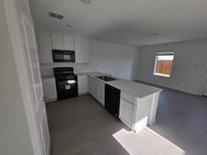 12144 Morgan Dr in Aubrey, TX - Building Photo - Building Photo
