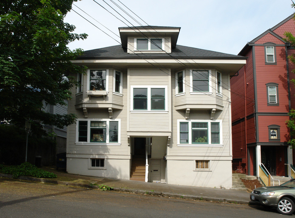 2717 SW 2nd Ave in Portland, OR - Foto de edificio