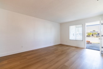 10766 Parkdale Ave in San Diego, CA - Building Photo - Building Photo