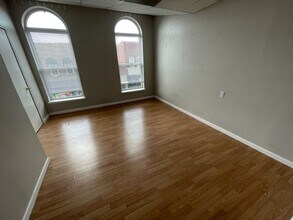 702 N Pine St in Rolla, MO - Building Photo - Building Photo