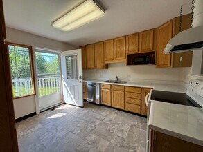 1183 O'Neal Rd in North Pole, AK - Building Photo - Building Photo