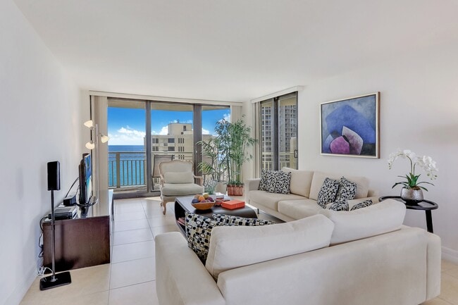 3000 N Ocean Dr in Riviera Beach, FL - Building Photo - Building Photo