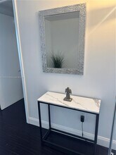 17001 Collins Ave in Sunny Isles Beach, FL - Foto de edificio - Building Photo