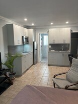 4201 Bougainvilla Dr in Lauderdale-by-the-Sea, FL - Building Photo