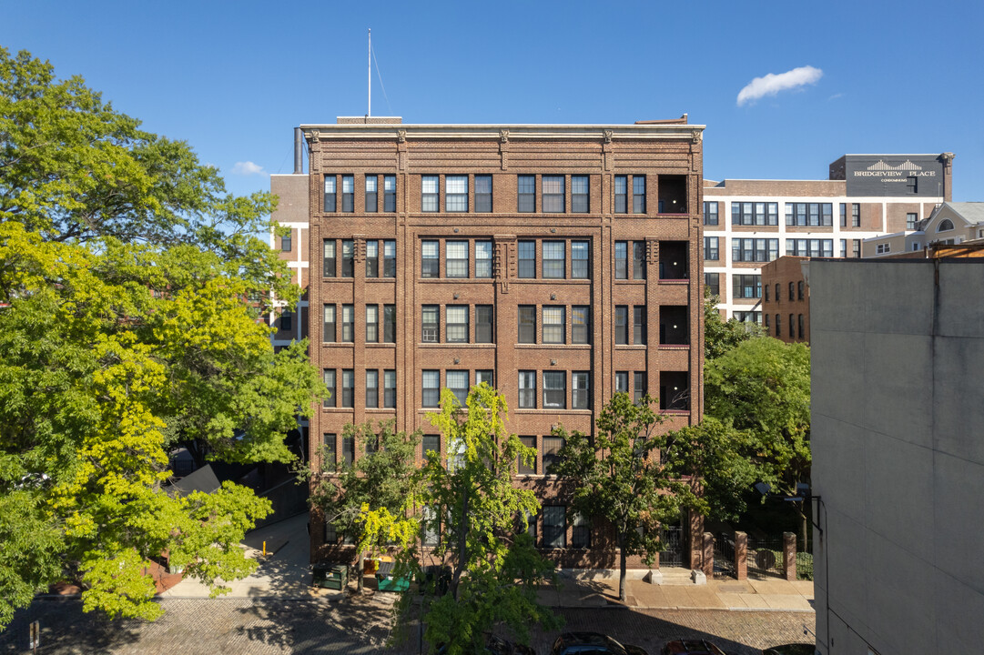 BridgeView Place in Philadelphia, PA - Building Photo