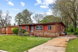6715 Court N in Birmingham, AL - Foto de edificio - Building Photo