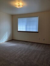 15308-15310 Berry Valley Rd SE in Yelm, WA - Building Photo - Building Photo