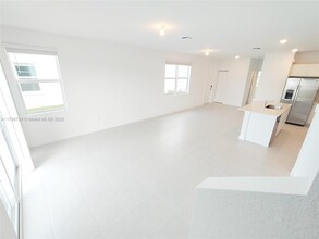 522 Rivergrass St in Port St. Lucie, FL - Building Photo - Building Photo