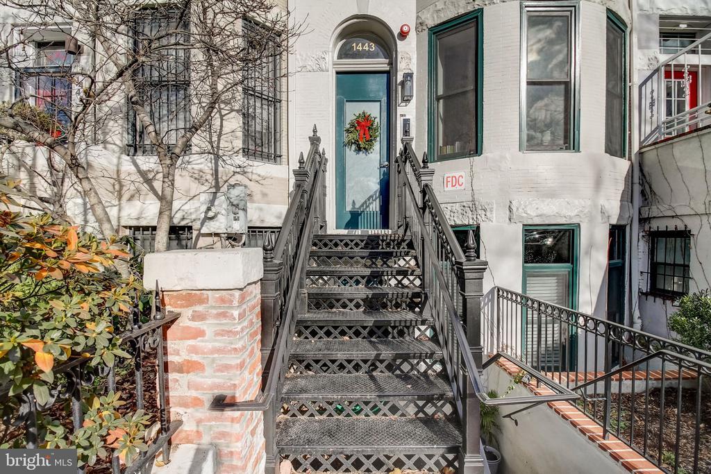 1443 Girard St NW, Unit 4 in Washington, DC - Building Photo