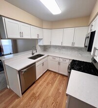 4716 Amber Cir in Hoffman Estates, IL - Building Photo - Building Photo