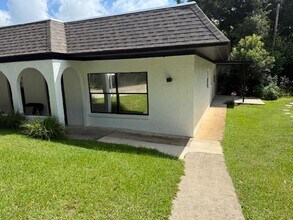 1706 Riggins Rd in Tallahassee, FL - Building Photo - Building Photo