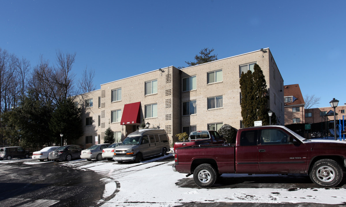 Bucknell in Silver Spring, MD - Foto de edificio