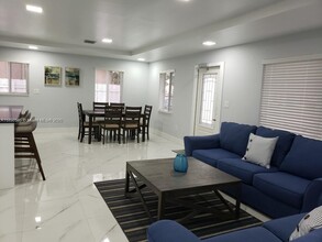 5124 SW 128th Ave in Miami, FL - Building Photo - Building Photo