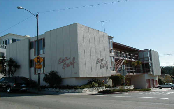 Sea Surf in Manhattan Beach, CA - Building Photo