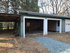 4085 Battleground Ave in Greensboro, NC - Building Photo - Building Photo