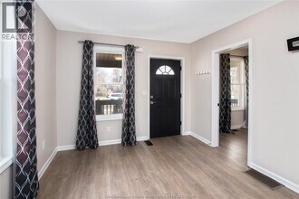 1015 Westminster Blvd in Windsor, ON - Building Photo - Building Photo