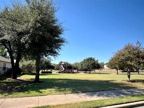 4511 Western Lake Dr in Round Rock, TX - Building Photo - Building Photo