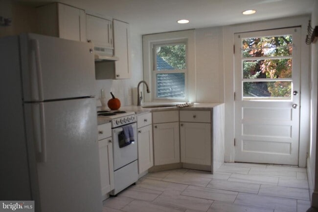 7079 Guilford Rd in Columbia, MD - Building Photo - Building Photo