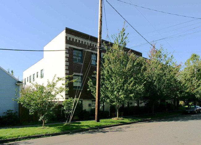 The Vintage in Portland, OR - Building Photo - Building Photo