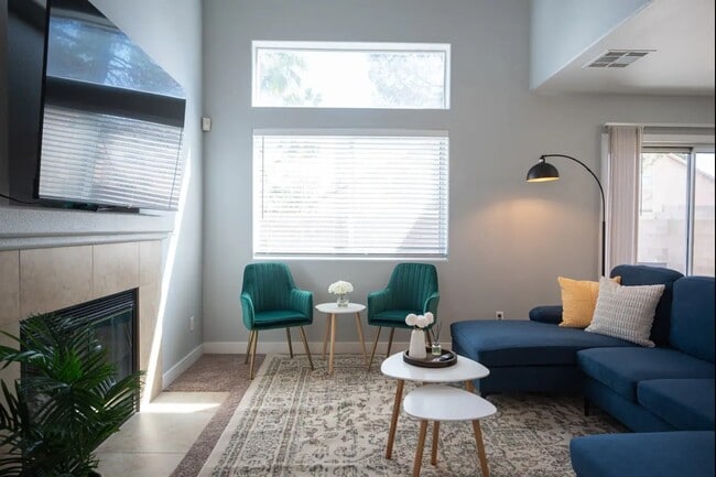 8322 Montgomery St in Las Vegas, NV - Building Photo - Building Photo