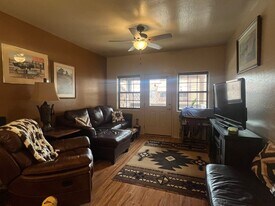 2381 Quarter Horse Trl in Overgaard, AZ - Building Photo