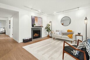 1311 12th Ave S, Unit E303 in Seattle, WA - Building Photo