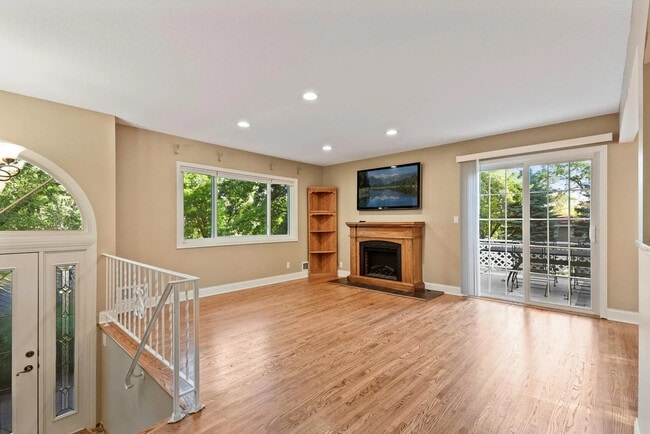 3301 Shepherd Hills Dr in Minneapolis, MN - Building Photo - Building Photo