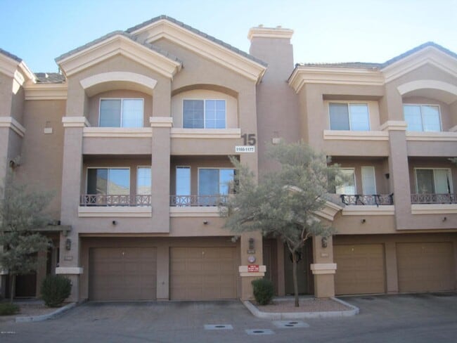 4465 E Paradise Vlg Pkwy S