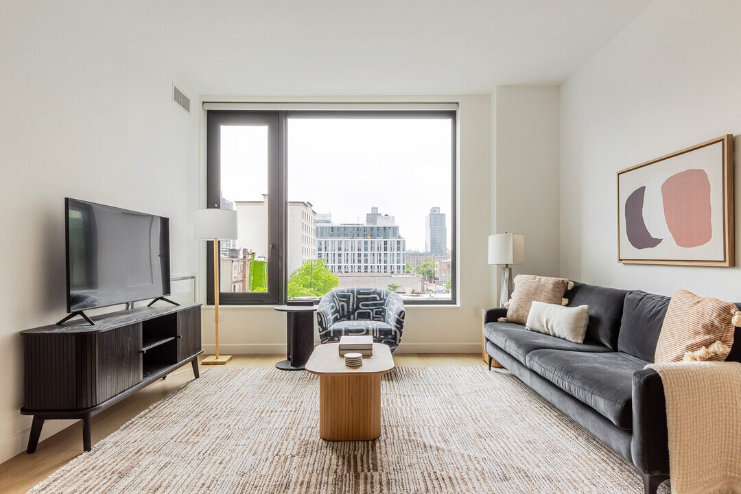 655 Union St in Brooklyn, NY - Building Photo