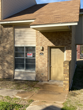 402 Summer Ct in College Station, TX - Building Photo - Building Photo