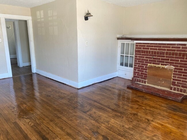 property at 714 N 15th St