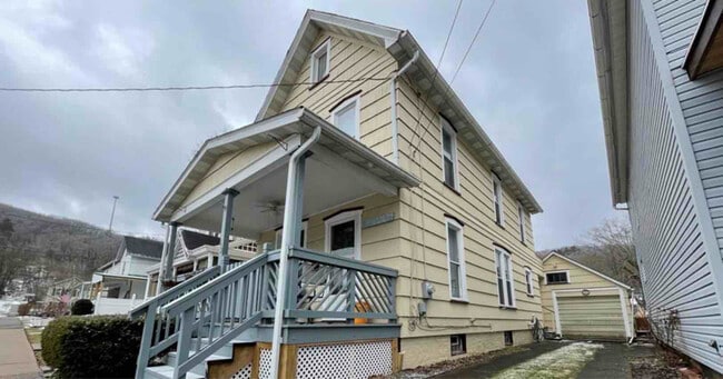 property at 512 14th St