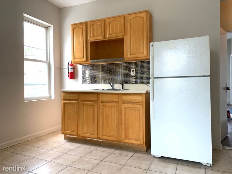 103 Woodlawn Ave in Jersey City, NJ - Building Photo