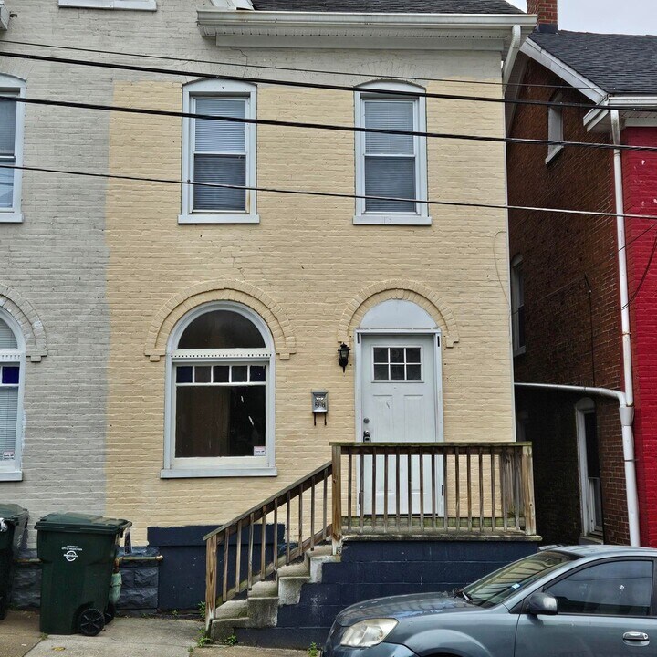 227-229 East Ave in Hagerstown, MD - Building Photo