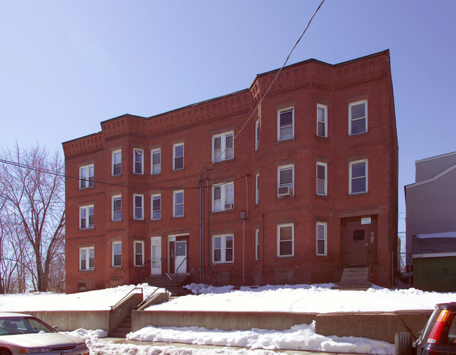 177-185 West St in Holyoke, MA - Foto de edificio - Building Photo