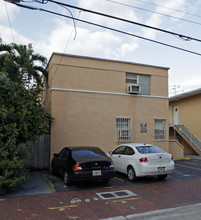 610 SW 13th Ave in Miami, FL - Building Photo - Building Photo