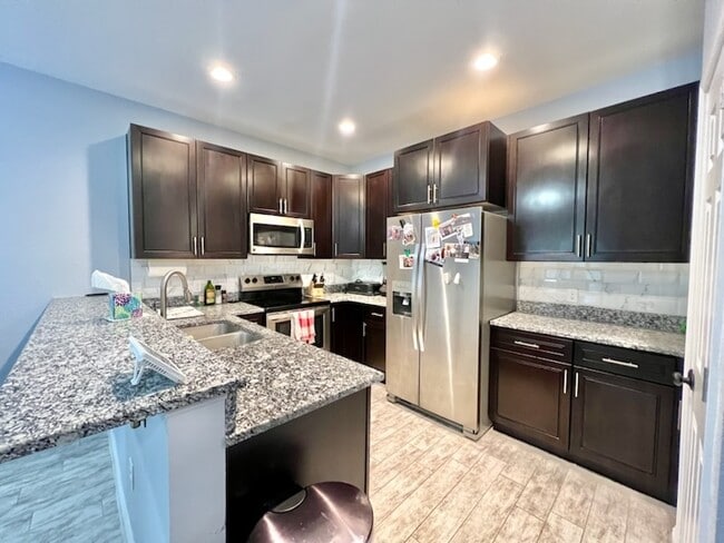 2100 Pomegranate Ct in Fort Walton Beach, FL - Building Photo - Building Photo