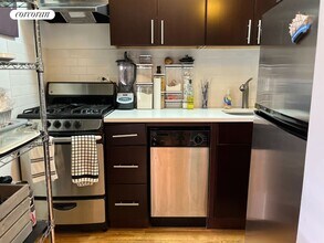 200 E 28th St in New York, NY - Building Photo - Building Photo