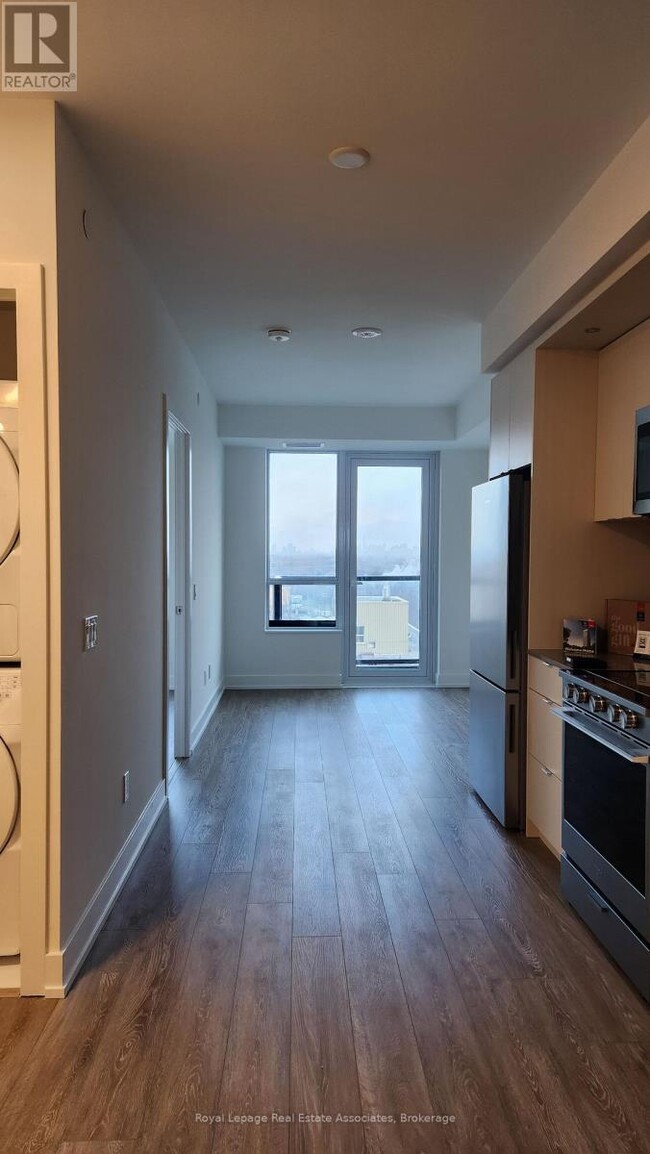 60 Central Park Roadway in Toronto, ON - Building Photo - Building Photo