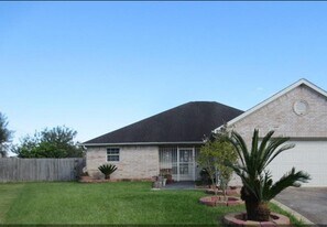 9907 Golden Glen Dr in Houston, TX - Building Photo