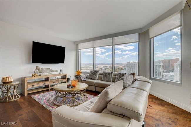 222 Karen Ave in Las Vegas, NV - Foto de edificio - Building Photo