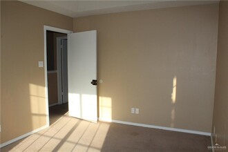 3000 Ashley Pl in Pharr, TX - Building Photo - Building Photo