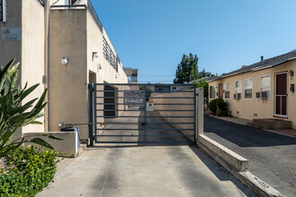 Lido Apartments - 730 E Raleigh St in Glendale, CA - Building Photo - Building Photo