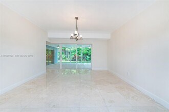 310 Harbor Ct in Key Biscayne, FL - Building Photo - Building Photo