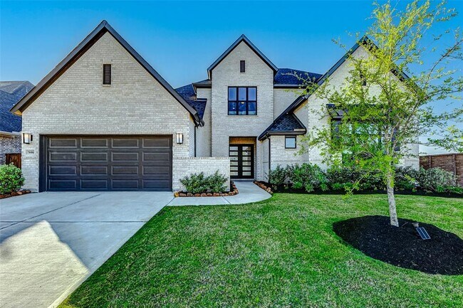 property at 7606 Redwoods Frst Dr