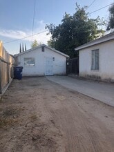 520 Woodrow Ave, Unit A in Bakersfield, CA - Foto de edificio - Building Photo