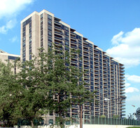 Atrium Palace Condominiums in Fort Lee, NJ - Foto de edificio - Building Photo