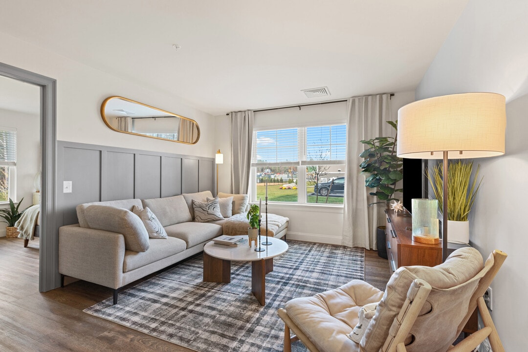 TOPOGRAPH in Auburn, MA - Building Photo